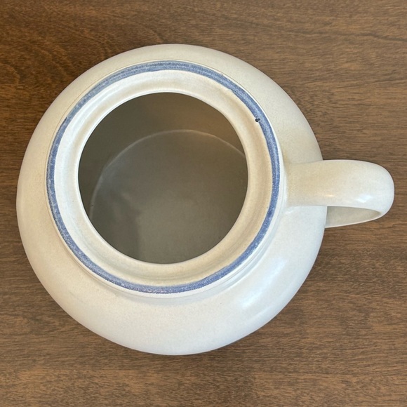 PFALTZGRAFF YORKTOWNE STONEWARE BEAN POT WITH HANDLE & LID #70 GRAY BLUE FLORAL - Picture 5 of 16